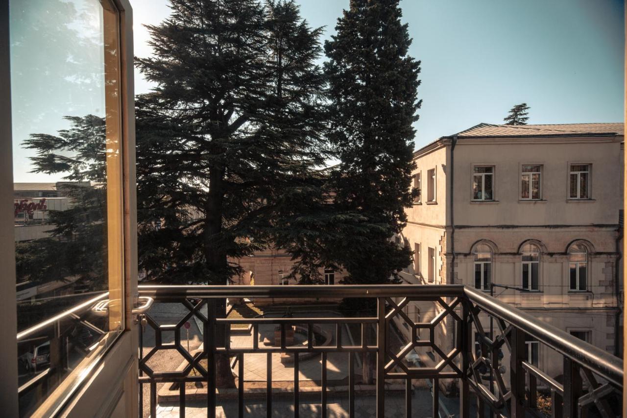 Grand Opera Hotel Kʼutʼaisi Exterior foto