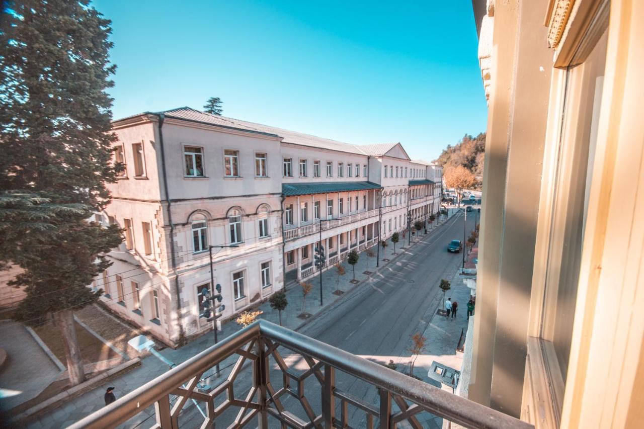 Grand Opera Hotel Kʼutʼaisi Exterior foto